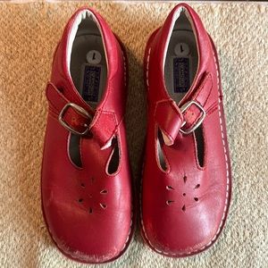 L’Amour Joy Classic Leather T-Strap Mary Jane Shoes